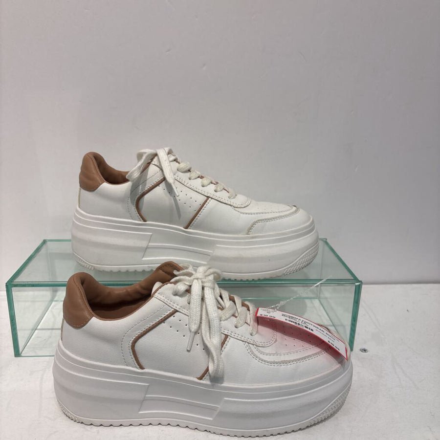 Steve Madden WOMEN'S FOOTWEAR 7.5